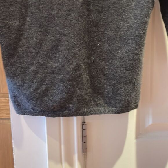 - Incashmere 100% cashmere v neck grey 3/4 sleeve  sweater medium fitted - Picture 8 of 8